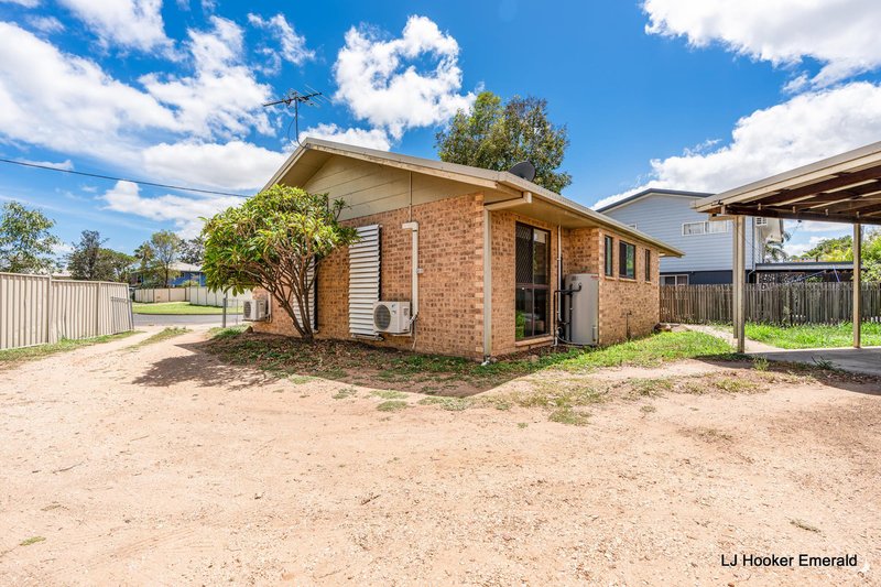 Photo - 14 Alamein Drive, Emerald QLD 4720 - Image 4