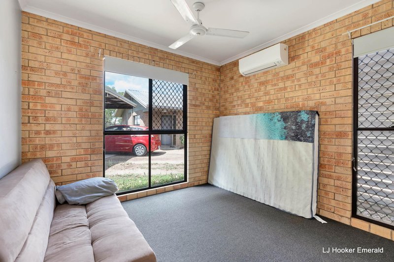 Photo - 14 Alamein Drive, Emerald QLD 4720 - Image 9