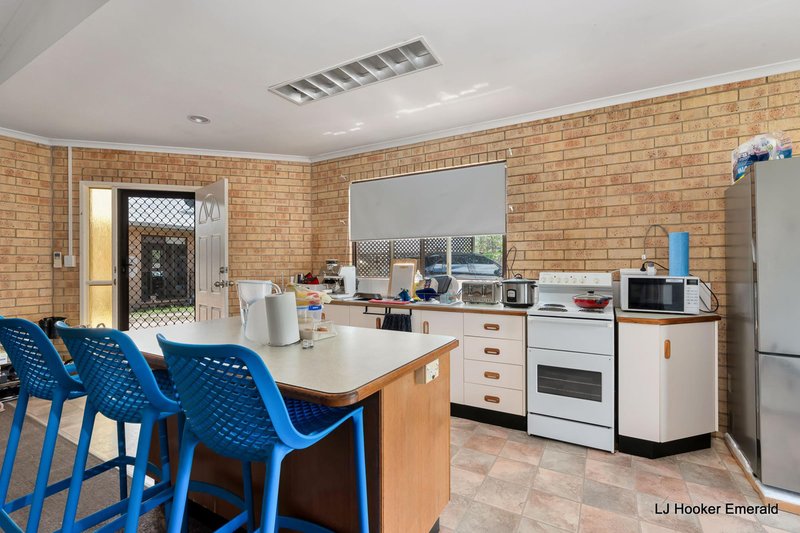 Photo - 14 Alamein Drive, Emerald QLD 4720 - Image 13