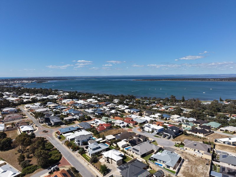 Photo - 14 Albany Drive, Dawesville WA 6211 - Image 18