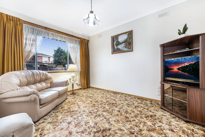 Photo - 14 Albany Drive, Mulgrave VIC 3170 - Image 5