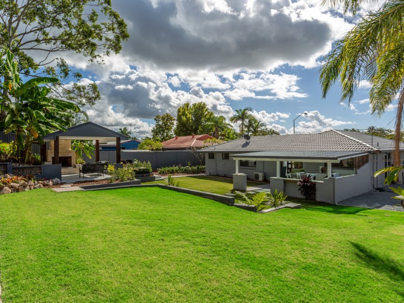 Photo - 14 Alexander Drive, Highland Park QLD 4211 - Image 5