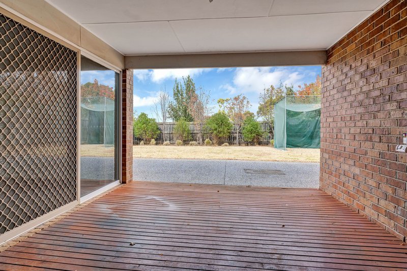 Photo - 14 Alice Close, Bacchus Marsh VIC 3340 - Image 10