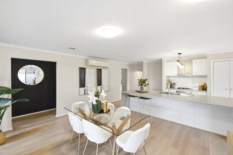 Photo - 14 Alice Close, Bacchus Marsh VIC 3340 - Image 4