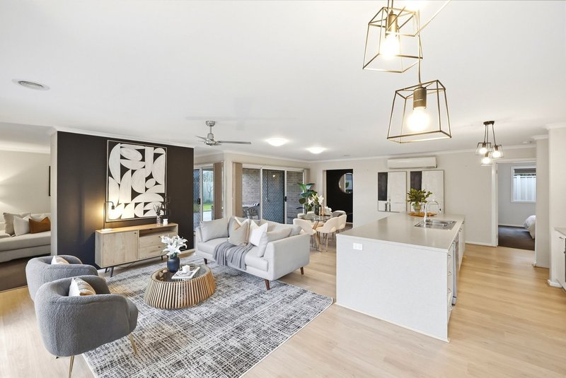 Photo - 14 Alice Close, Bacchus Marsh VIC 3340 - Image 6