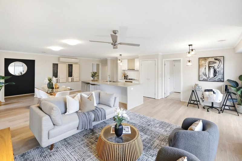 Photo - 14 Alice Close, Bacchus Marsh VIC 3340 - Image 8