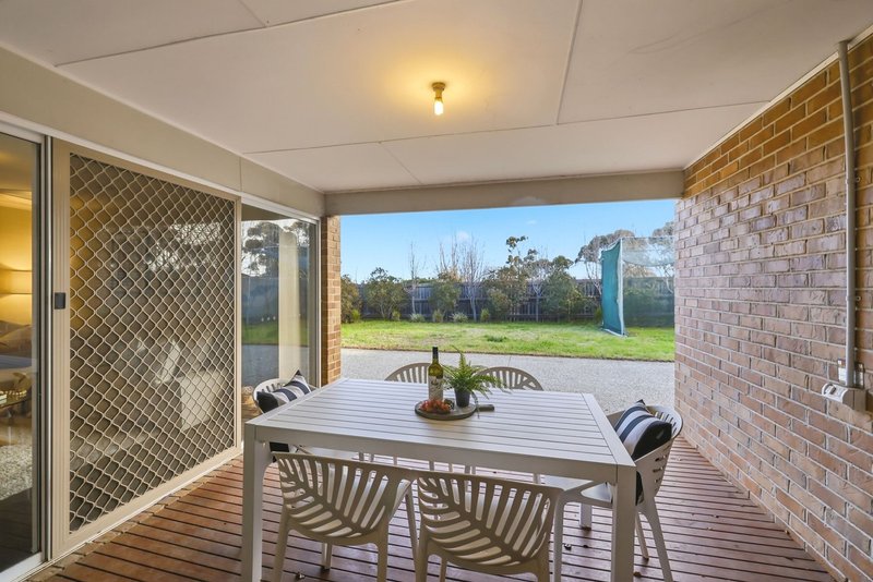 Photo - 14 Alice Close, Bacchus Marsh VIC 3340 - Image 20