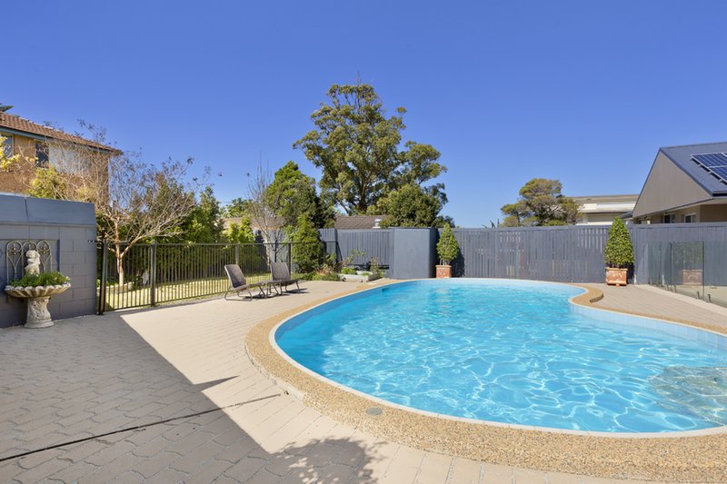 Photo - 14 Allambie Road, Allambie Heights NSW 2100 - Image 3