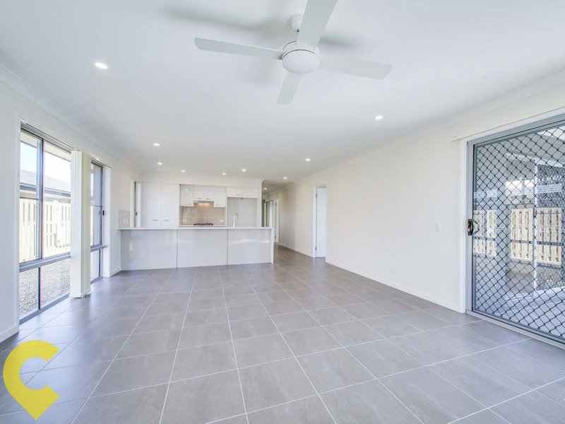 Photo - 14 Amaranthine Street, Mango Hill QLD 4509 - Image 5