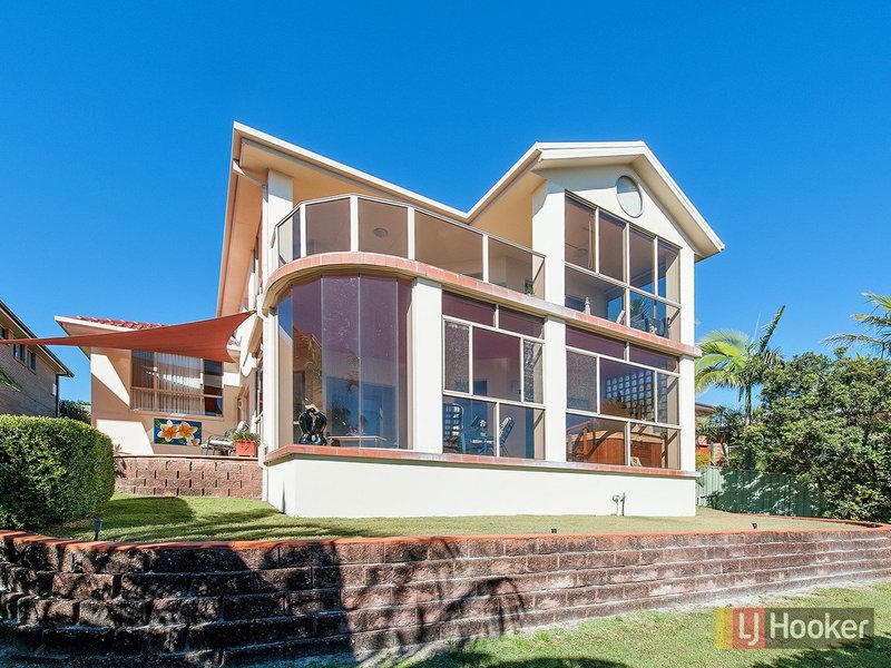 Photo - 14 Amaroo Crescent, Fingal Bay NSW 2315 - Image 4