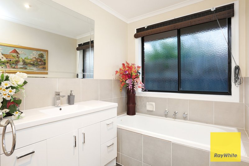 Photo - 14 Amazon Place, Werribee VIC 3030 - Image 11