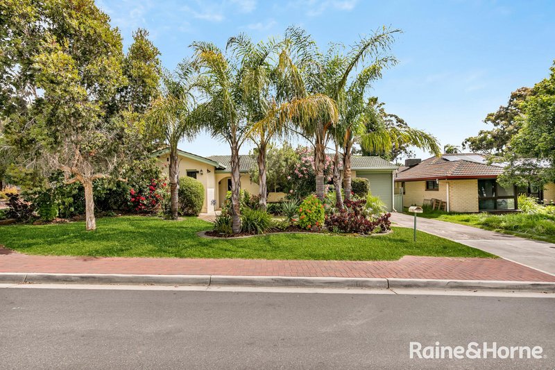 14 Amberly Drive, Happy Valley SA 5159