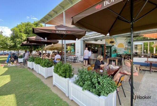Photo - 14 Amboina Avenue, Palm Beach QLD 4221 - Image 11