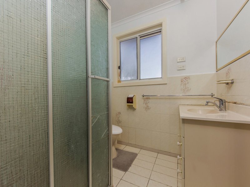 Photo - 14 Amelia Avenue, Deer Park VIC 3023 - Image 7