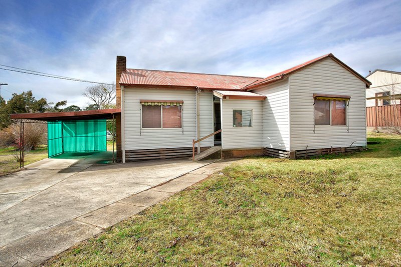 14 Amiens Street, Lithgow NSW 2790