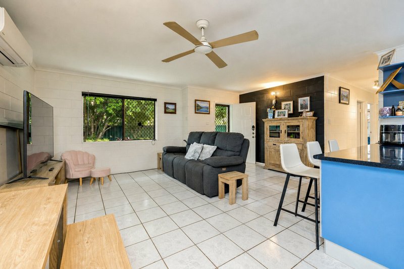 Photo - 14 Anderson Road, Woree QLD 4868 - Image 3
