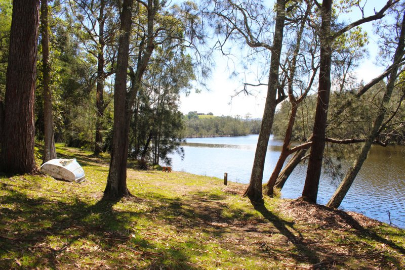 14 Anglers Parade, Fishermans Paradise NSW 2539