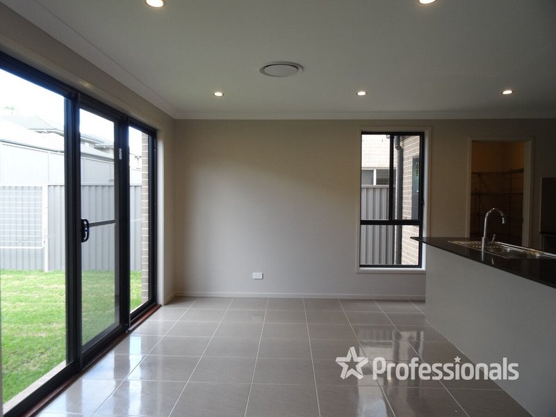 Photo - 14 Annaluke Street, Riverstone NSW 2765 - Image 2