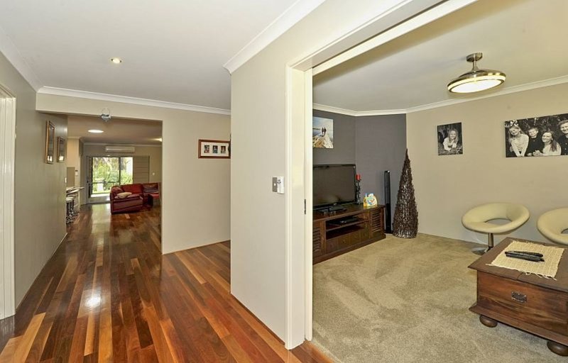 Photo - 14 Arabian Drive, Coodanup WA 6210 - Image 3