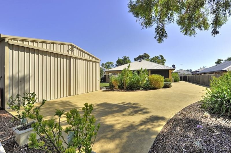 Photo - 14 Arabian Drive, Coodanup WA 6210 - Image 18