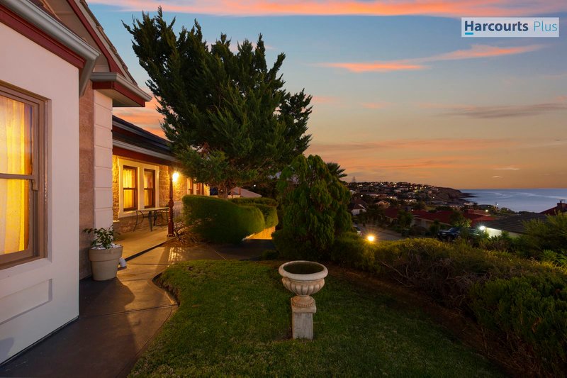 14 Arafura Court, Hallett Cove SA 5158