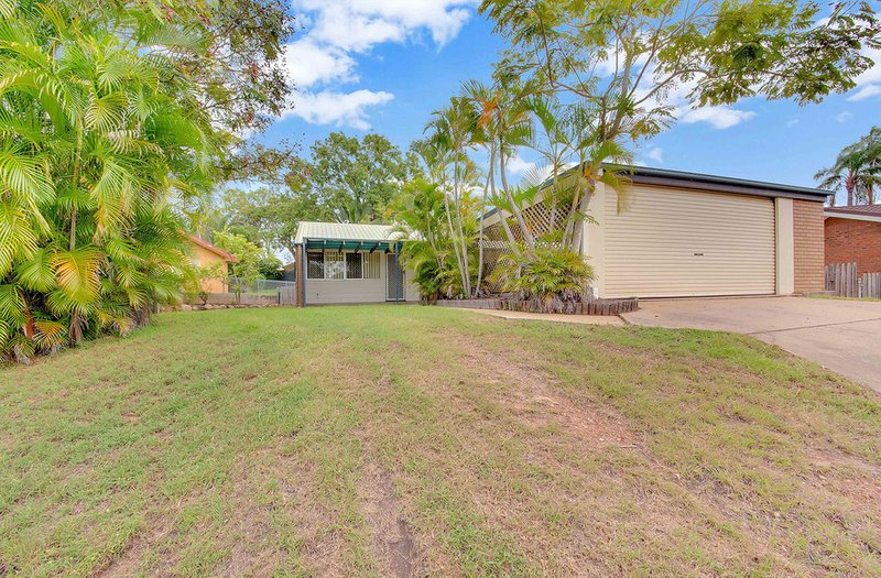 Photo - 14 Aramac Drive, Clinton QLD 4680 - Image 2