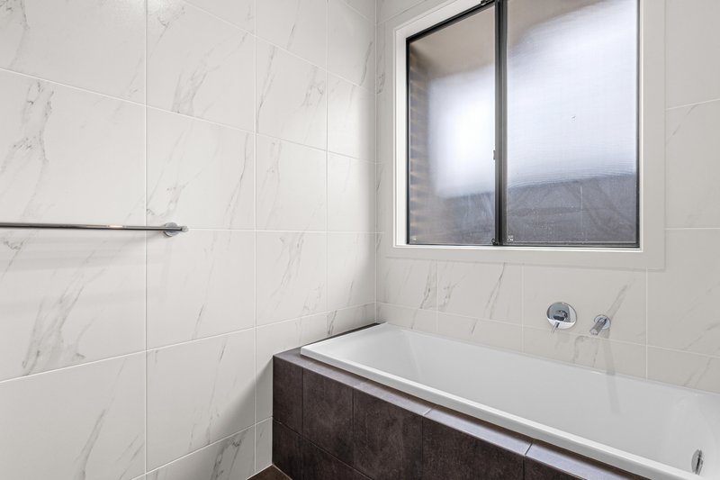 Photo - 14 Aravalle Way, Gawler Belt SA 5118 - Image 7