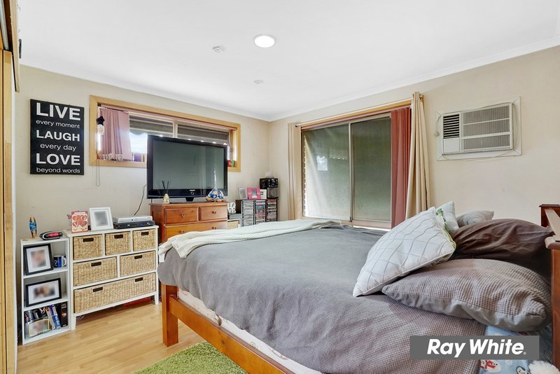 Photo - 14 Argyle Crescent, Werribee VIC 3030 - Image 4