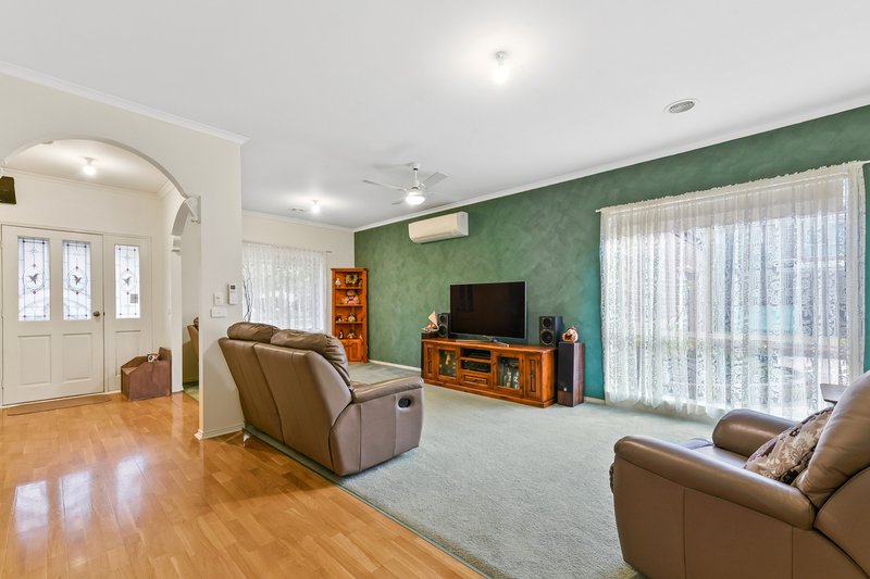 Photo - 14 Arlington Place, Narre Warren South VIC 3805 - Image 10