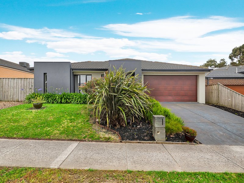 14 Armstrong Street, Cranbourne East VIC 3977