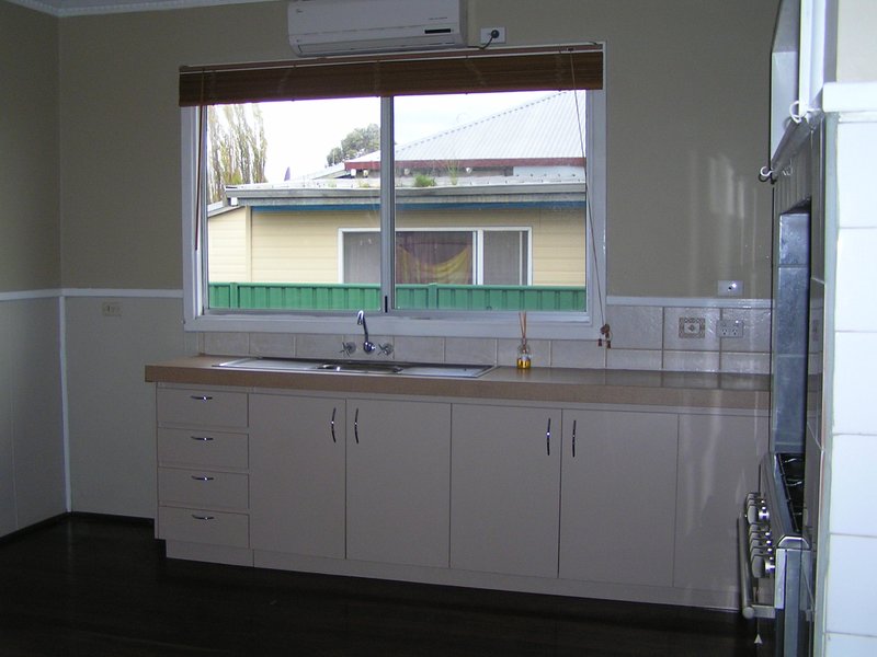 Photo - 14 Arnott Street, Manjimup WA 6258 - Image 2