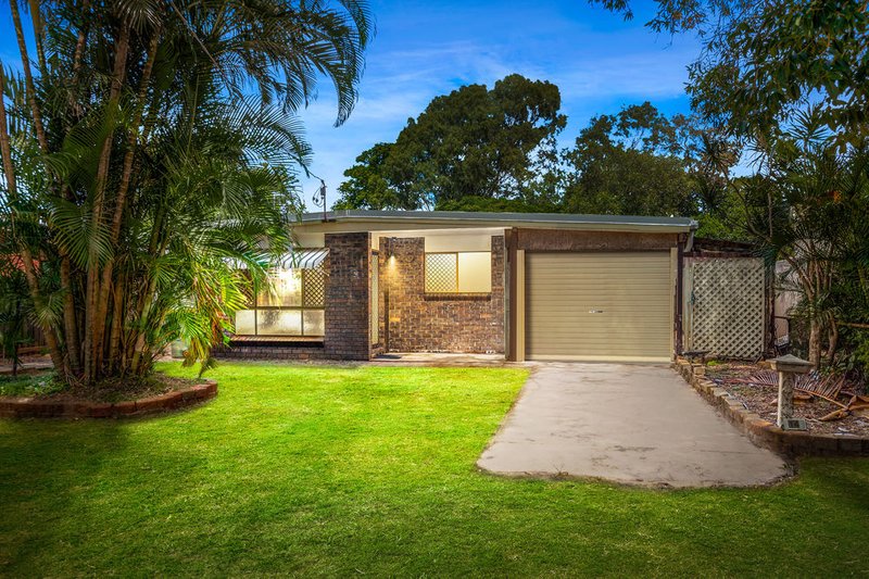 14 Arvon Avenue, Beachmere QLD 4510