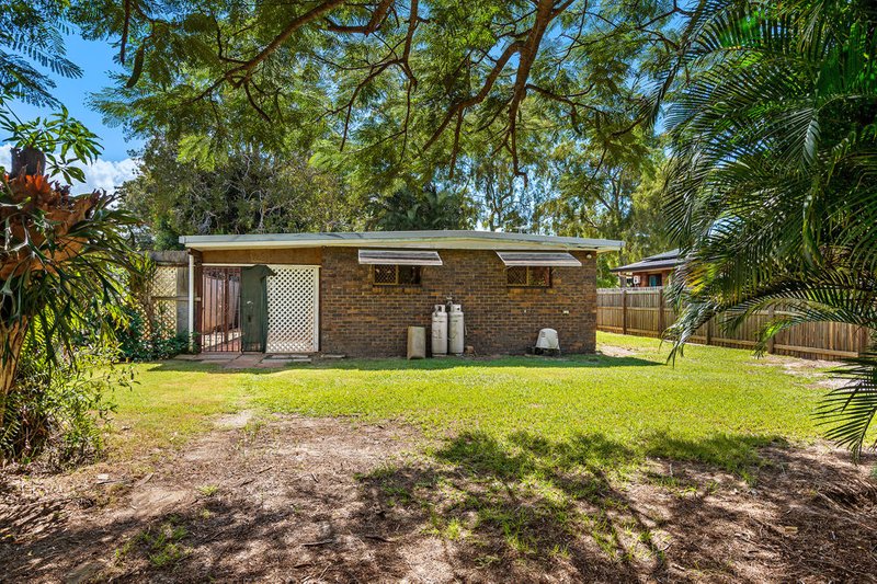 Photo - 14 Arvon Avenue, Beachmere QLD 4510 - Image 6