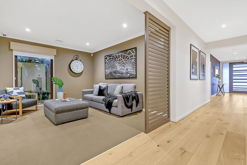 Photo - 14 Asbury Street, Craigieburn VIC 3064 - Image 4