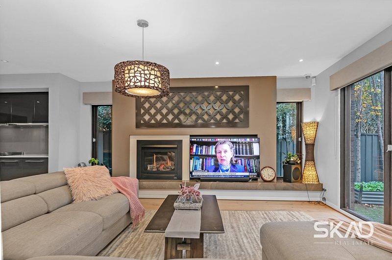 Photo - 14 Asbury Street, Craigieburn VIC 3064 - Image 9