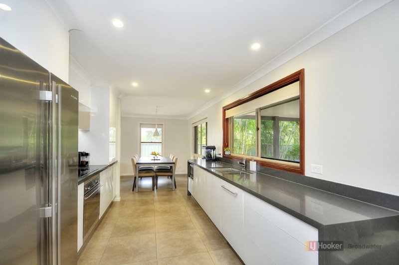 Photo - 14 Ashburton Close, Arundel QLD 4214 - Image 3