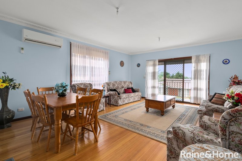 Photo - 14 Aster Close, Meadow Heights VIC 3048 - Image 4