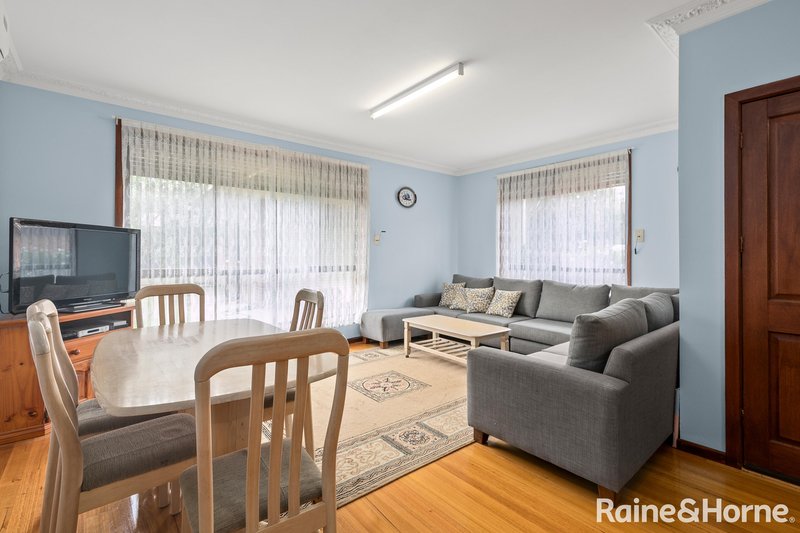 Photo - 14 Aster Close, Meadow Heights VIC 3048 - Image 6