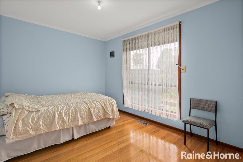 Photo - 14 Aster Close, Meadow Heights VIC 3048 - Image 10