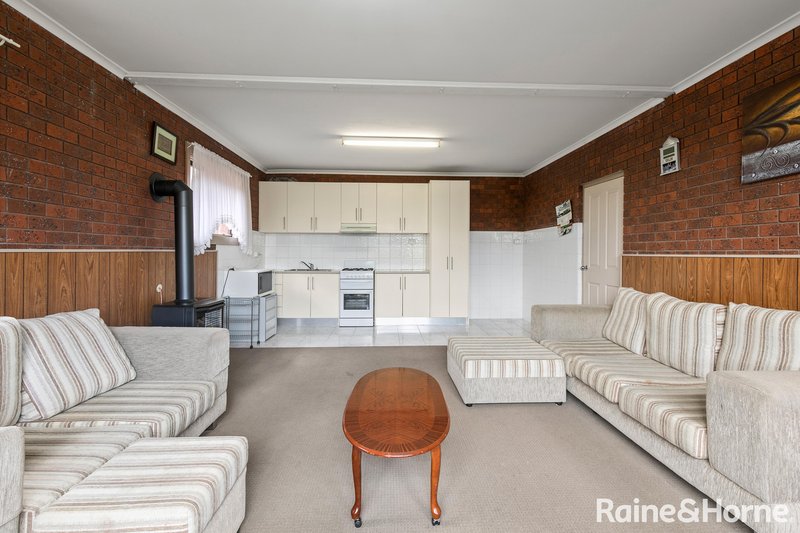 Photo - 14 Aster Close, Meadow Heights VIC 3048 - Image 15