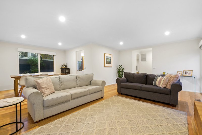 Photo - 14 Aston Heath, Glen Waverley VIC 3150 - Image 3