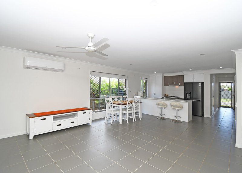 Photo - 14 Atherton Road, Urraween QLD 4655 - Image 7