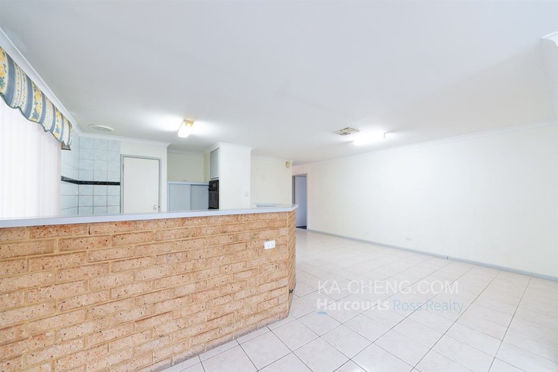 Photo - 14 Aussat Drive, Eden Hill WA 6054 - Image 6