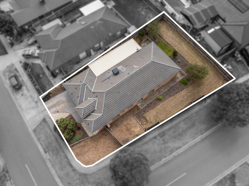 Photo - 14 Australis Drive, Wallan VIC 3756 - Image 2