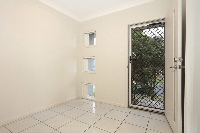 Photo - 14 Avondale Drive, Pimpama QLD 4209 - Image 2