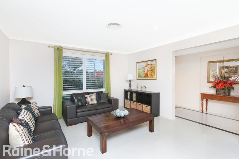 Photo - 14 Aylsford Street, Stanhope Gardens NSW 2768 - Image 5