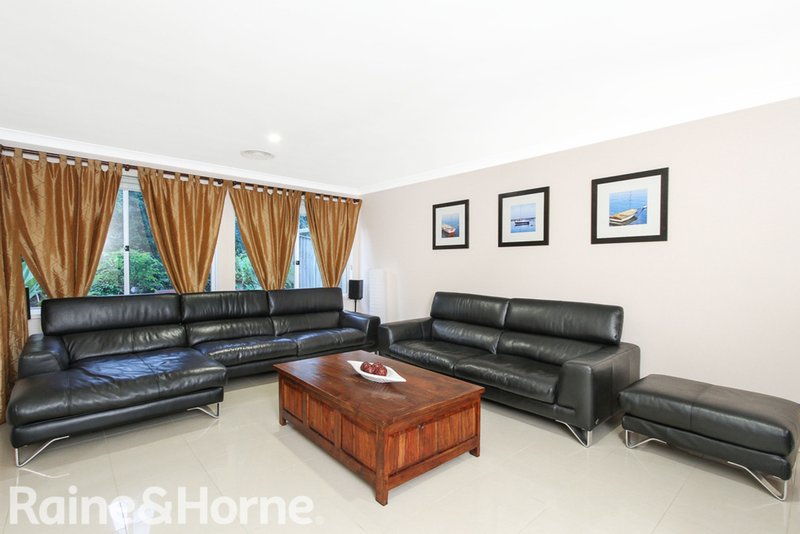 Photo - 14 Aylsford Street, Stanhope Gardens NSW 2768 - Image 7