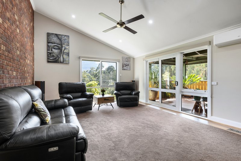 Photo - 14 Bacchus Crescent, Millgrove VIC 3799 - Image 4