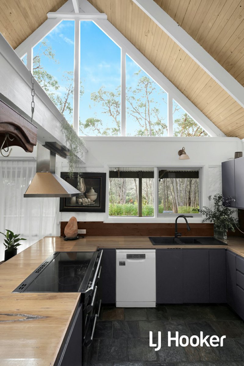 Photo - 14 Baden Drive, Heathcote Junction VIC 3758 - Image 5