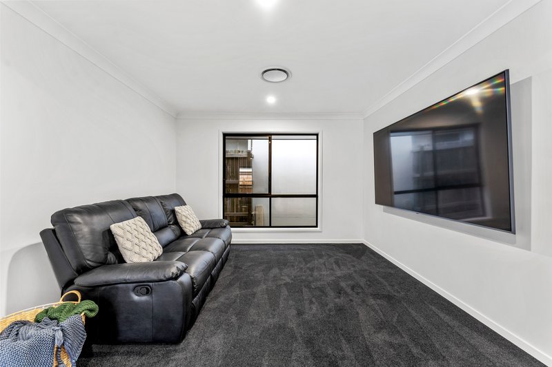 Photo - 14 Bae Street, Logan Reserve QLD 4133 - Image 5